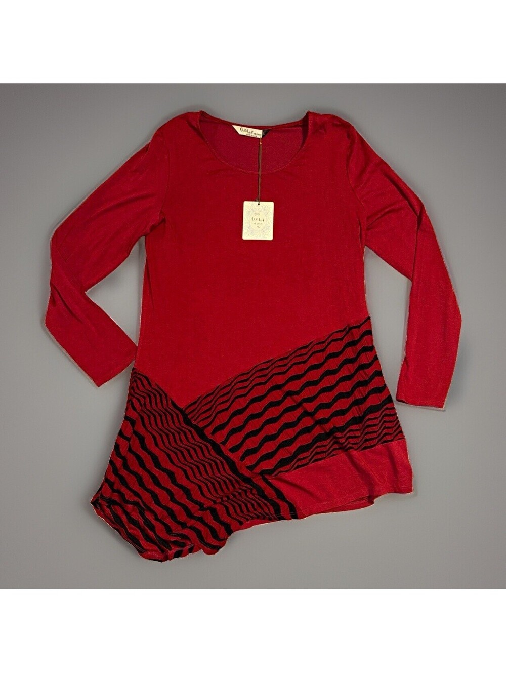 Chalet et ceci Women's L Red Black Striped Tunic Top Long Sleeve Asym Hem - NWT